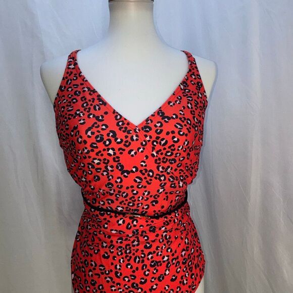NWOT Figleaves one piece swimsuit 38DD red cheetah print belted - Picture 3 of 9